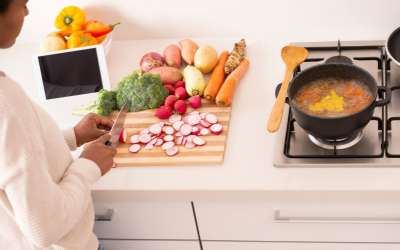 Cuisine durable secoue assiettes, chefs, foyers: terroir, blockchain, zéro déchet